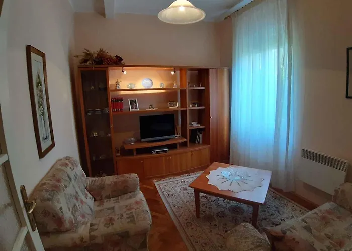 Appartamento In 27400