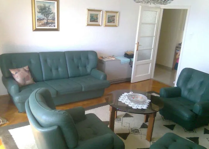 Appartamento In 27400